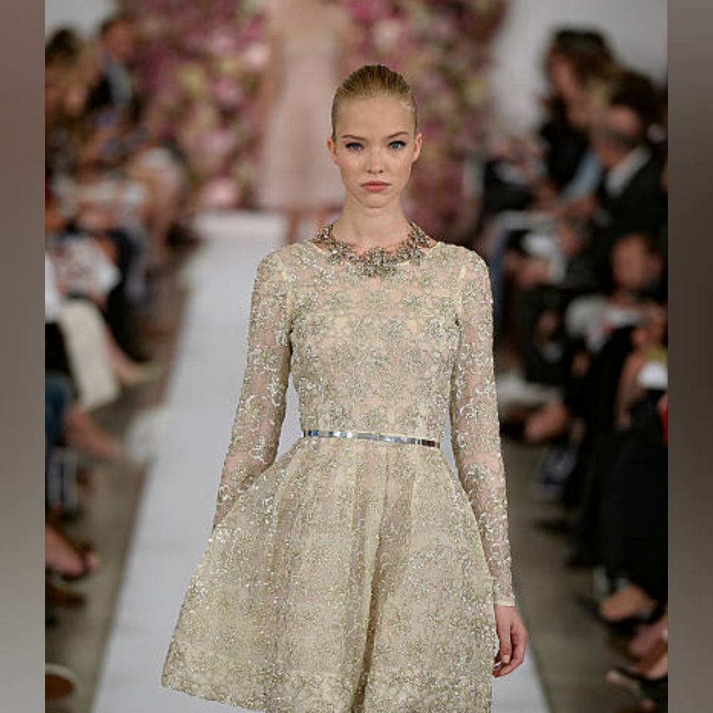 $8,000 NEW OSCAR DE LA RENTA SILK GOLD CRYSTAL BEAD RUNWAY DRESS 10 L